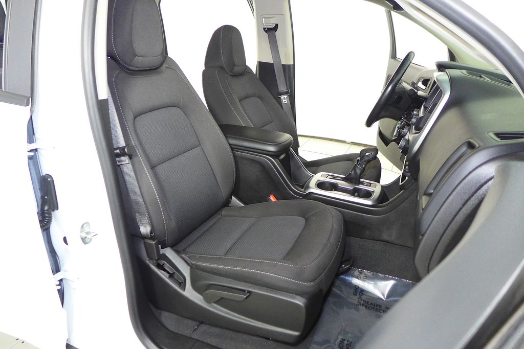 Thumbnail: 2022 Chevrolet Colorado - 18