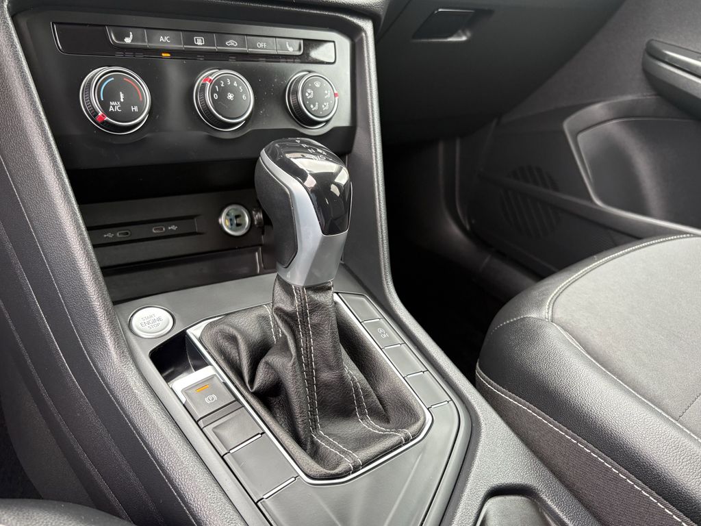 2022 Volkswagen Taos 1.5T SE White at DeMontrond Auto Country