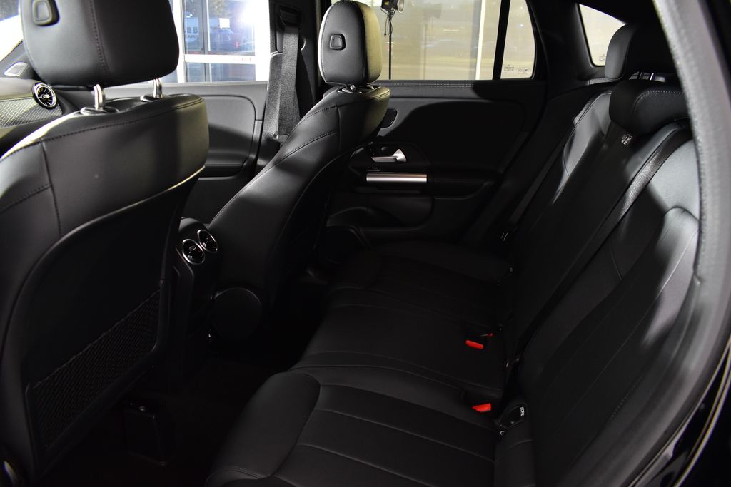 Thumbnail: 2025 Mercedes-Benz GLA - 28