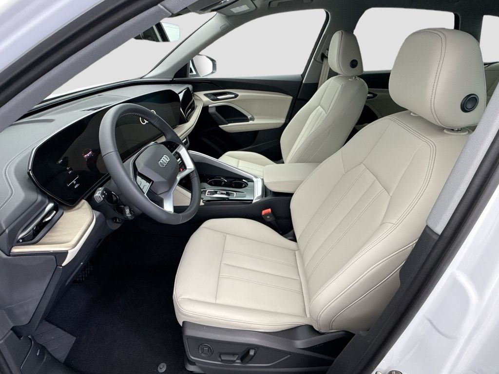 Thumbnail: 2025 Audi Q5 - 19