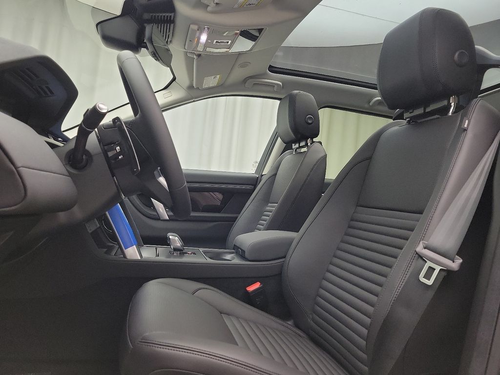 2024 Land Rover Discovery Sport S 8