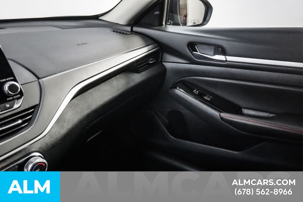Used 2025 Gray Nissan 2.5 SR image 46