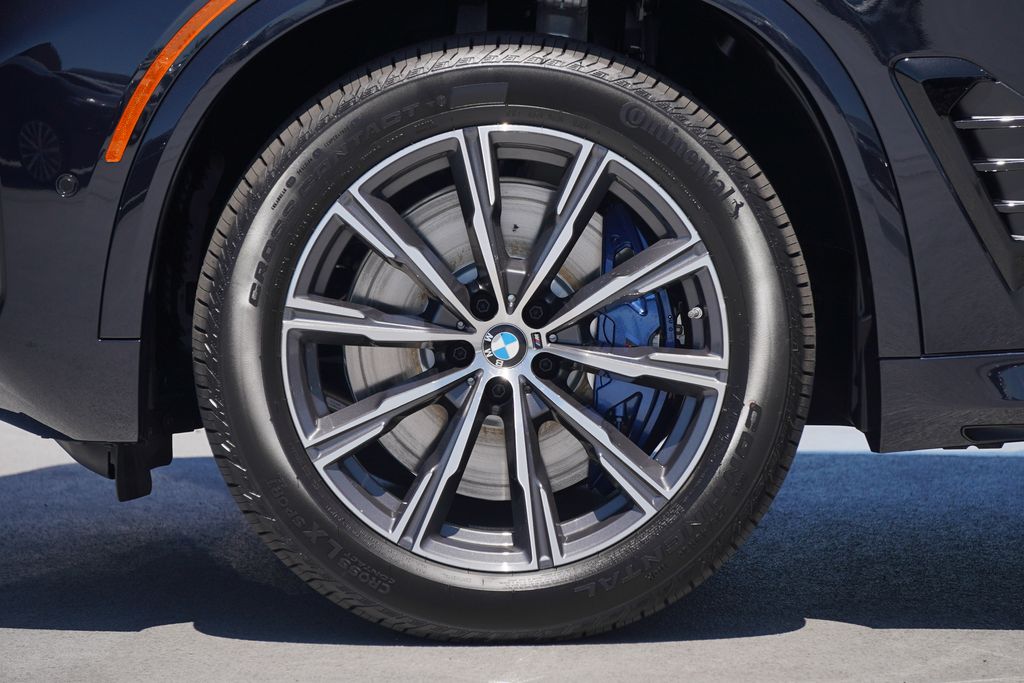 2025 BMW X5 M60i 5