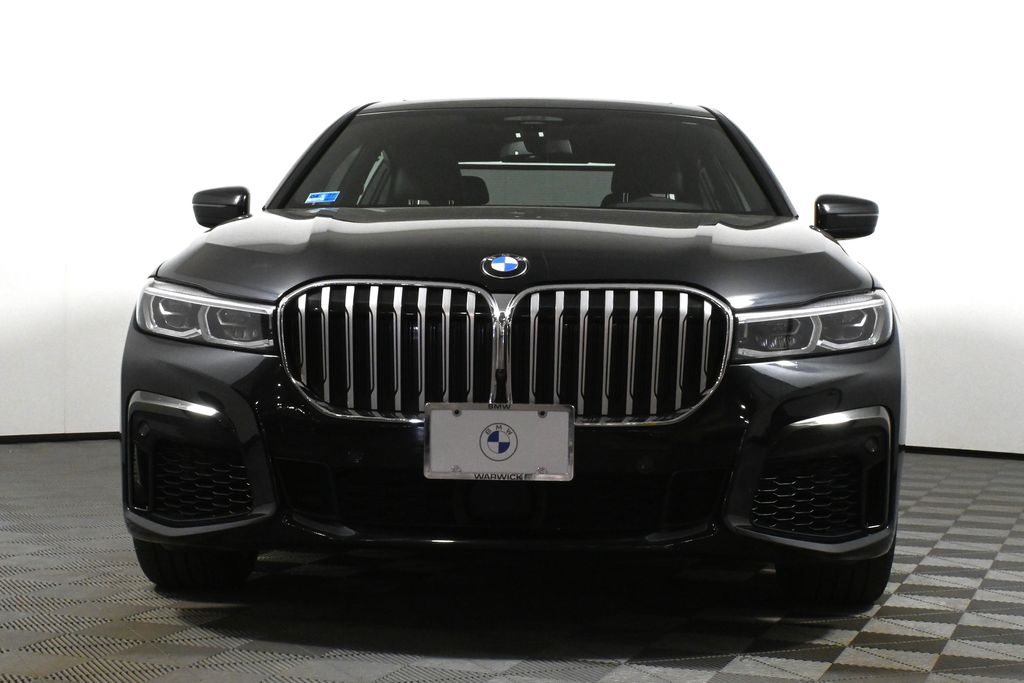 2021 BMW 7 Series 740i xDrive 10