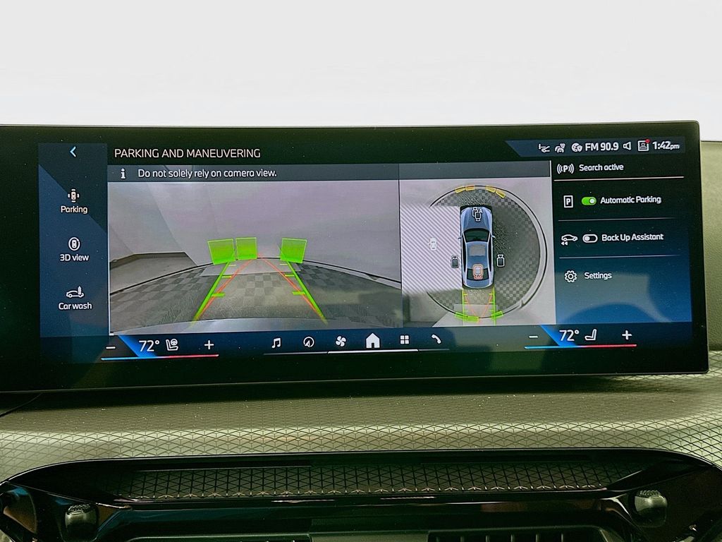 Thumbnail: 2026 BMW 3 Series - 13