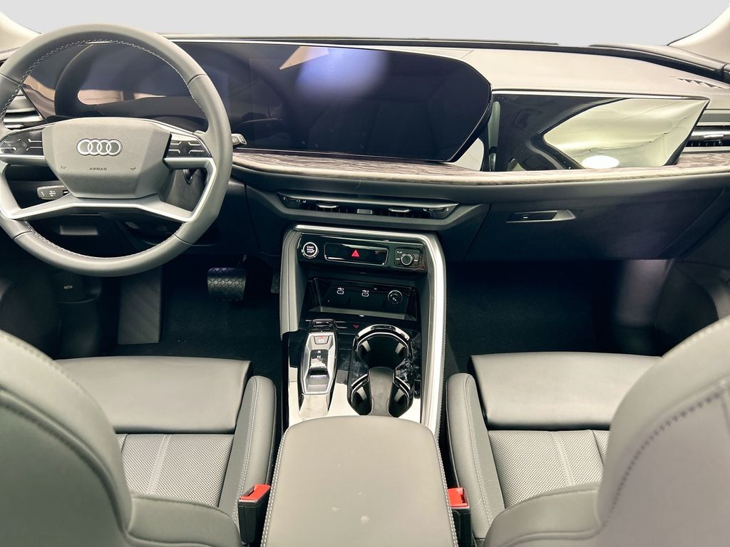 Thumbnail: 2025 Audi Q5 - 13
