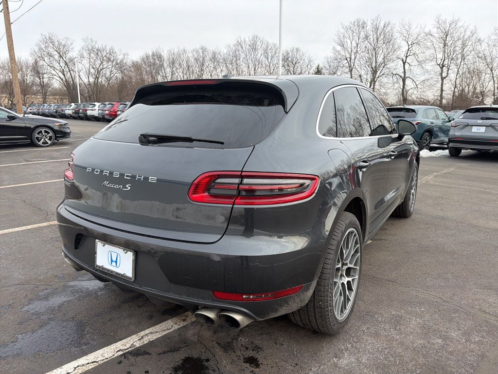 Thumbnail: 2017 Porsche Macan - 5