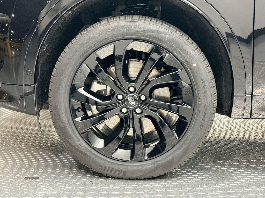 Thumbnail: 2025 Land Rover Discovery Sport - 3