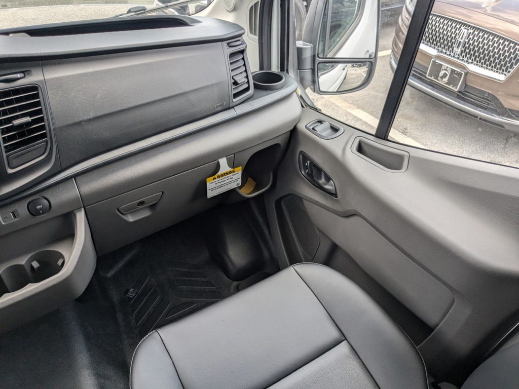 2025 Ford Transit 250