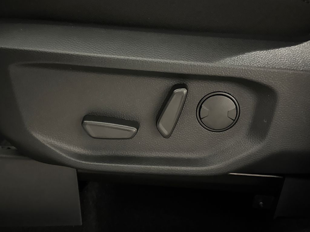 New 2026 White Ford XLT image 26