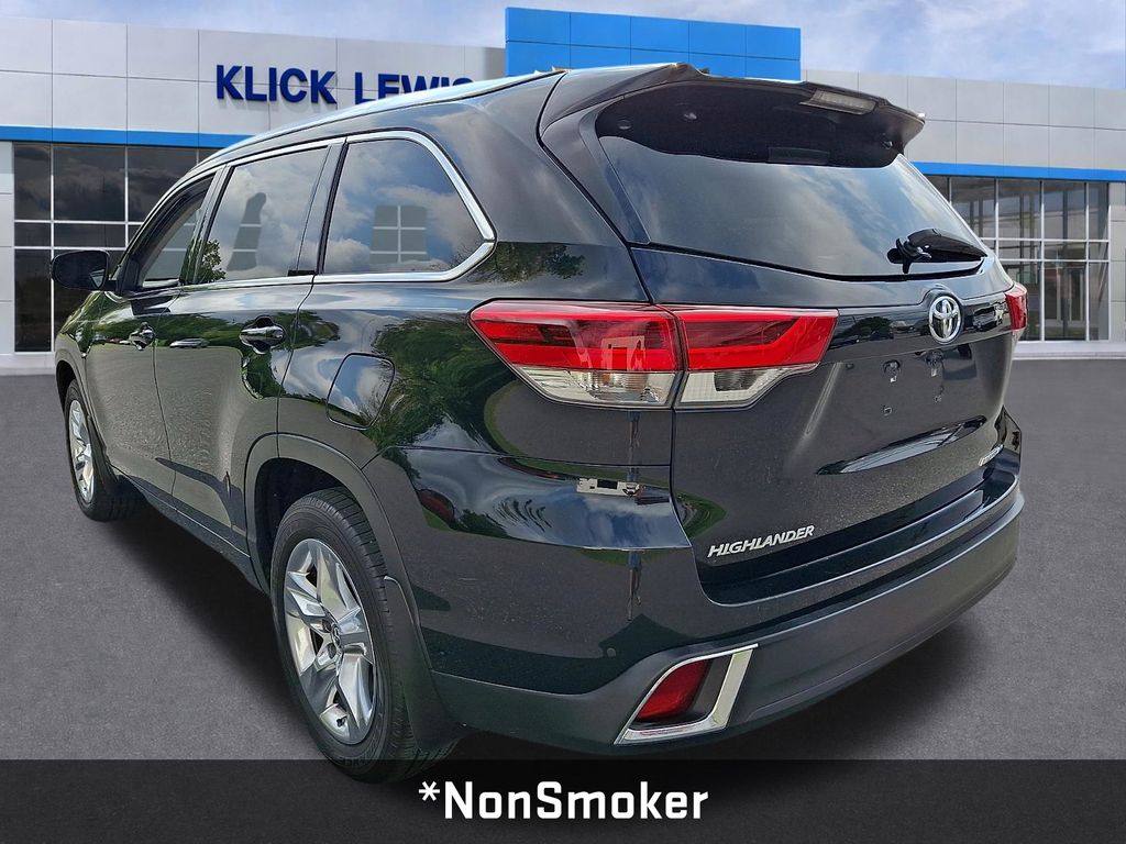 2019 Toyota Highlander Limited Black at Subaru and VW of Moon Township