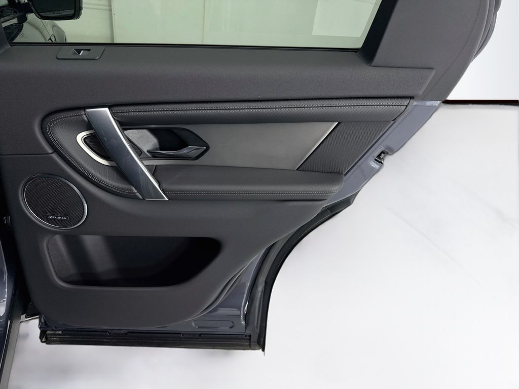 Thumbnail: 2026 Land Rover Discovery Sport - 26