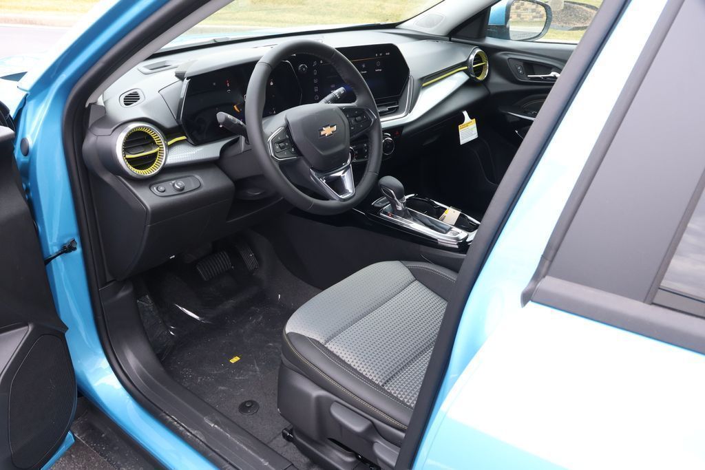 Thumbnail: 2026 Chevrolet Trax - 13