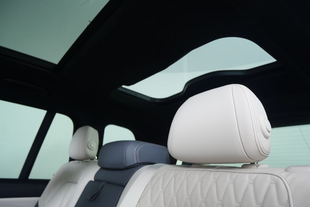 Thumbnail: 2023 BMW X7 - 17