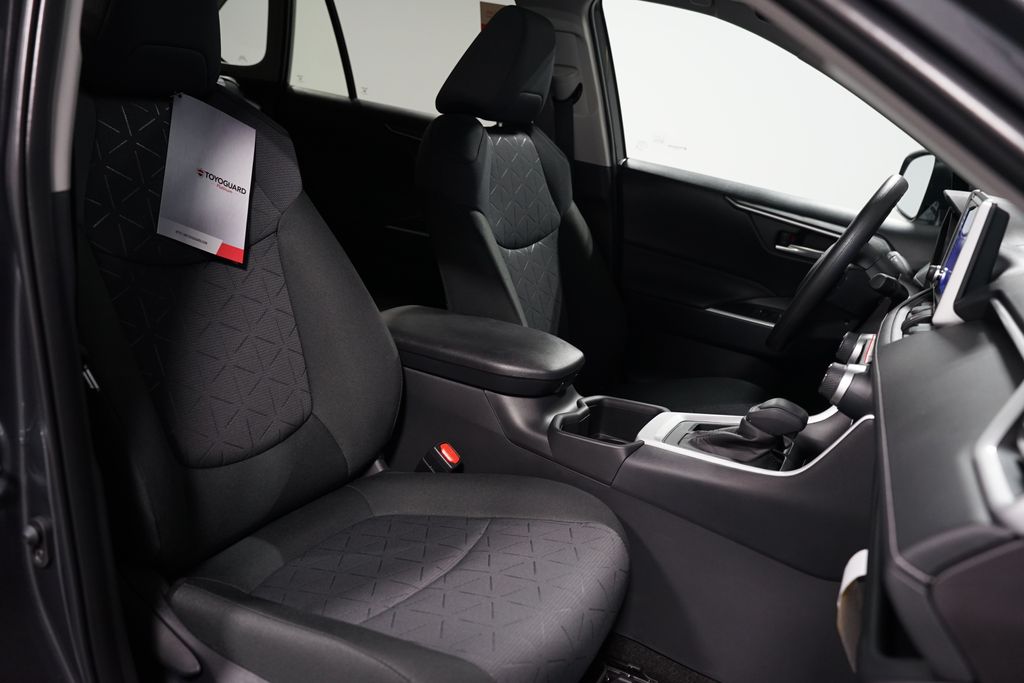 Thumbnail: 2025 Toyota RAV4 - 28