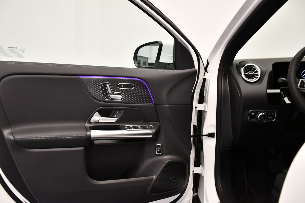 2025 Mercedes-Benz GLA 250 4MATIC 30