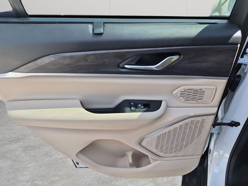 Used Car 2024 Jeep Grand Cherokee  Limited For Sale Under $35,000 In Austin, Texas