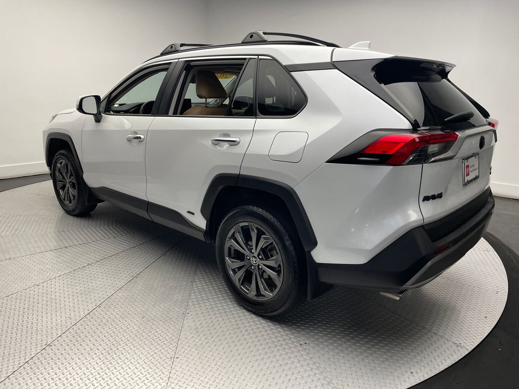 2024 Toyota RAV4 Limited 7
