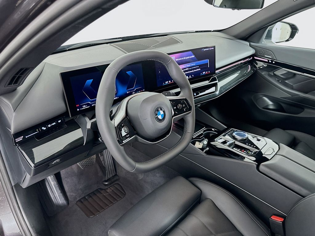 Thumbnail: 2024 BMW 5 Series - 9