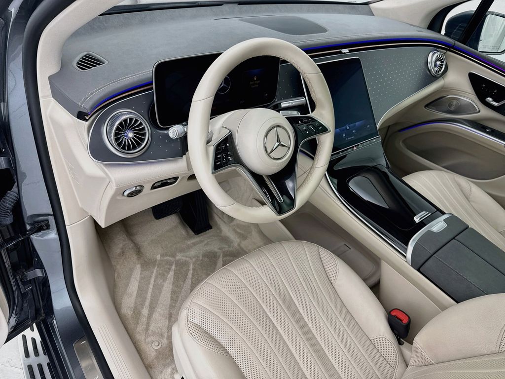 Thumbnail: 2023 Mercedes-Benz EQS - 9