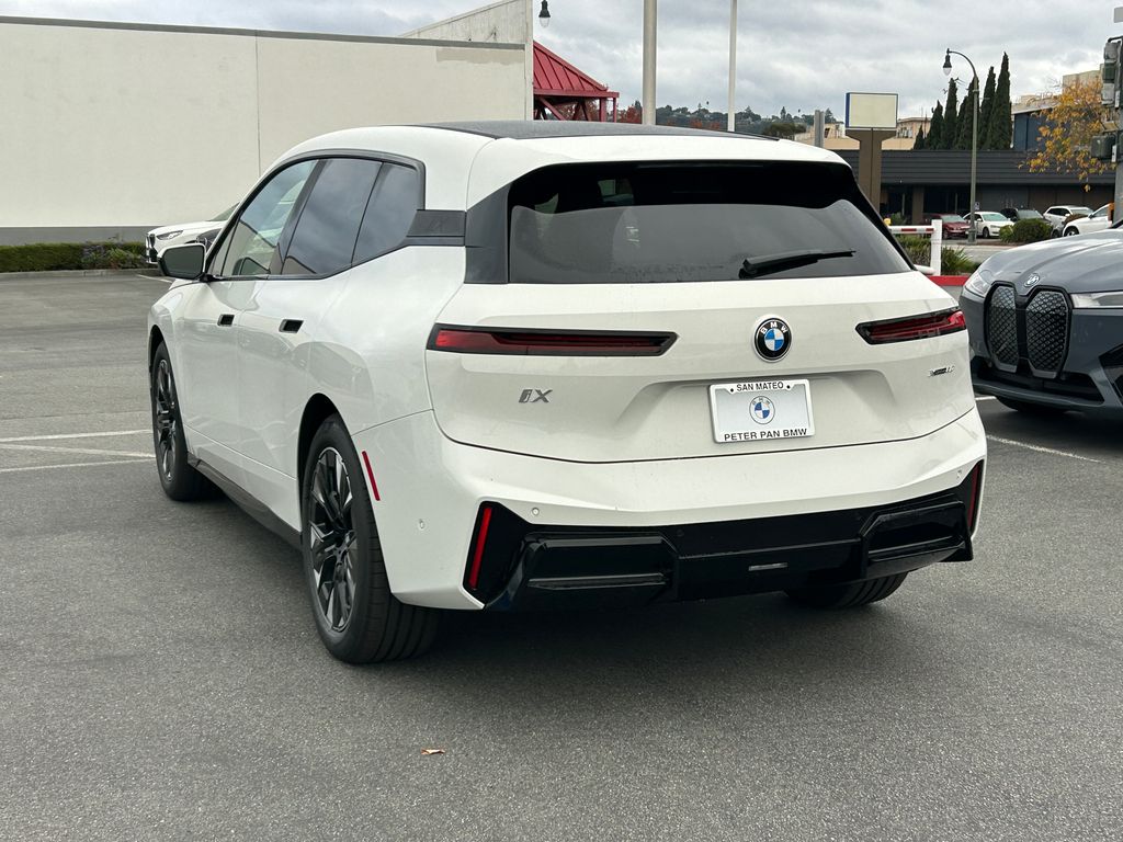 Thumbnail: 2026 BMW iX - 3