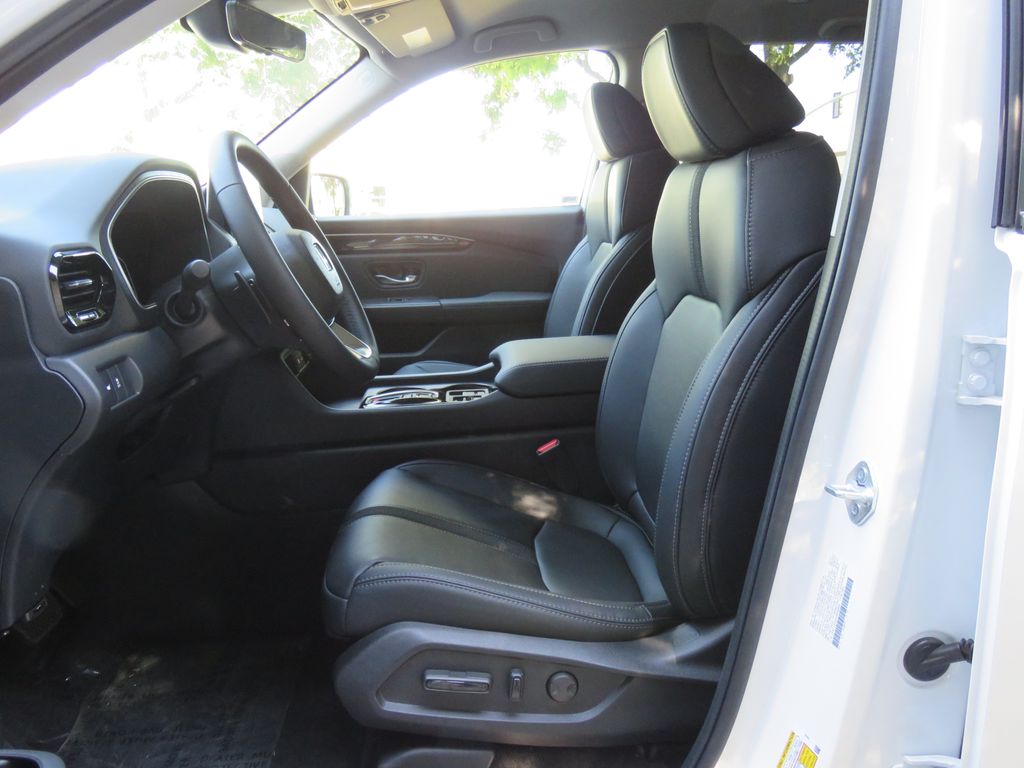 2025 Honda Pilot EX-L 9