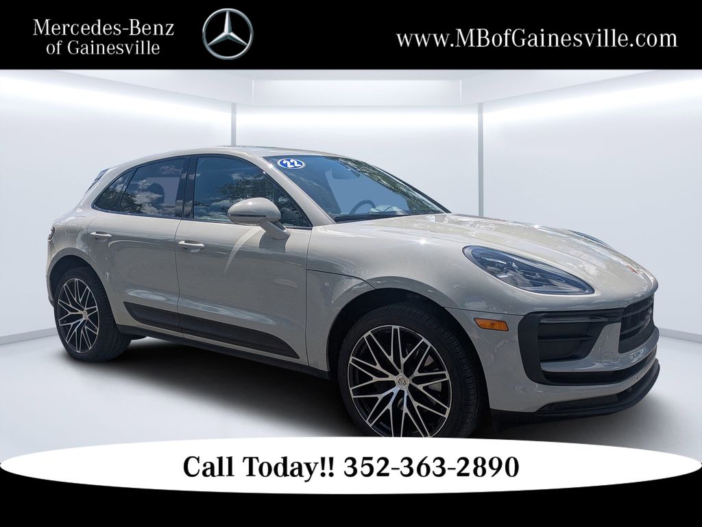 2022 Porsche Macan -'s photo