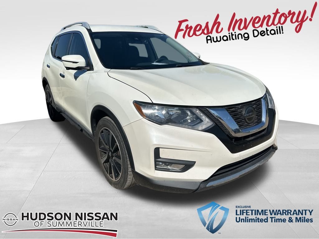 2020 Pearl White Tricoat Nissan Rogue SL SUV