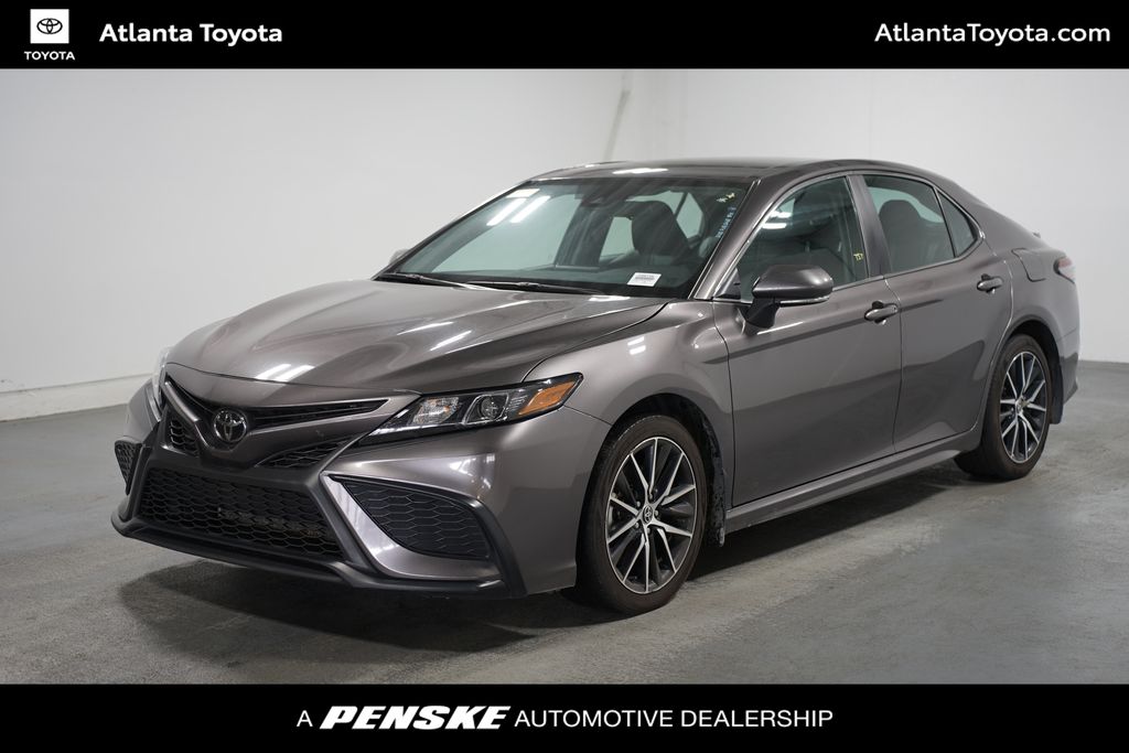 2023 Toyota Camry SE Hero Image