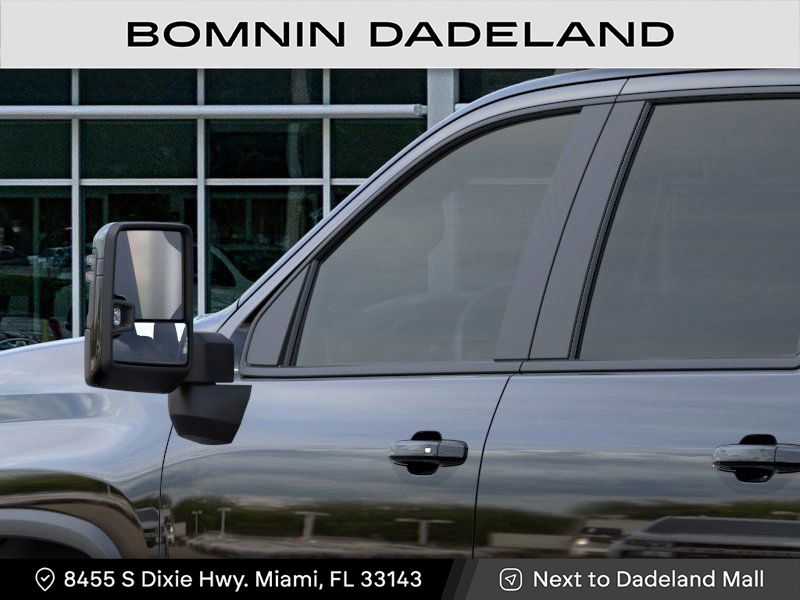 2025 Chevrolet Silverado 3500HD LT photo