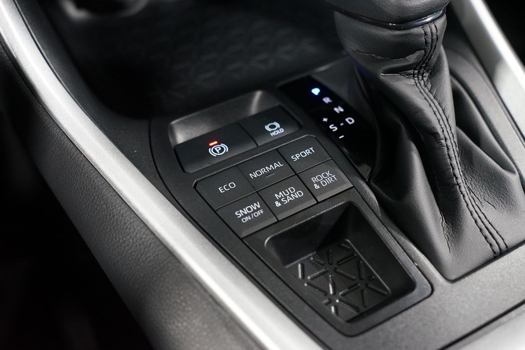 Thumbnail: 2025 Toyota RAV4 - 22