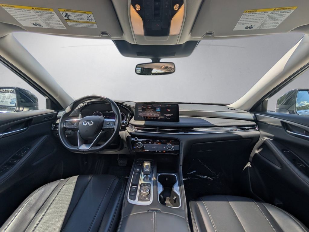 Used 2022 Gray INFINITI LUXE image 3