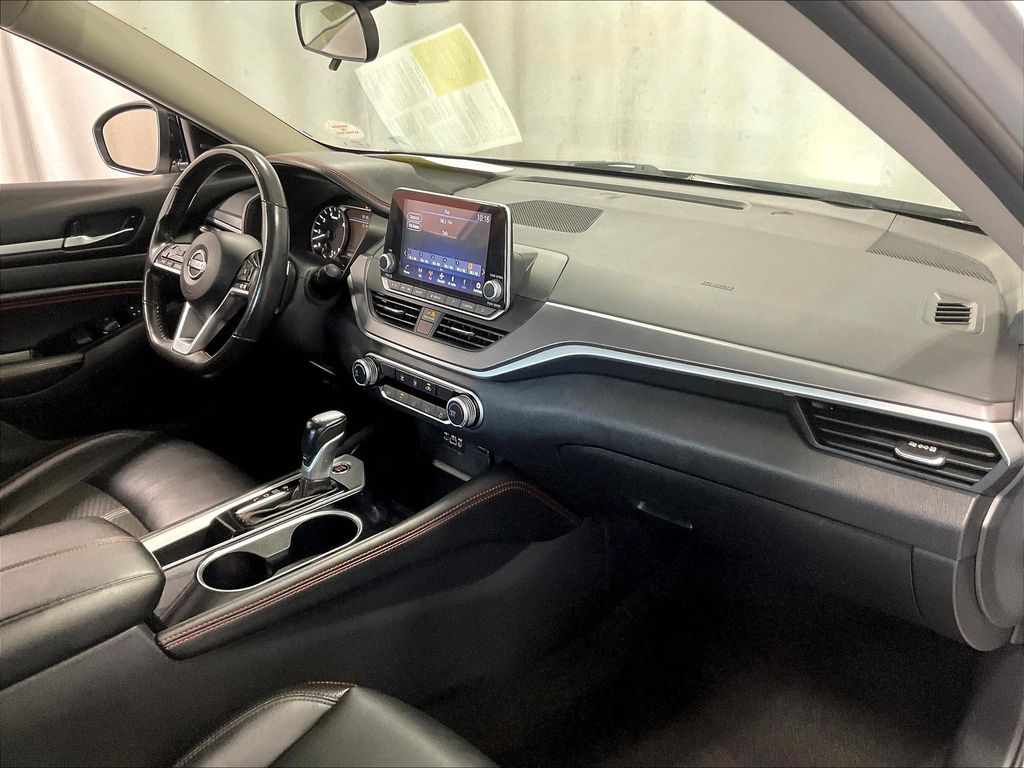 2023 Nissan Altima — photo 14