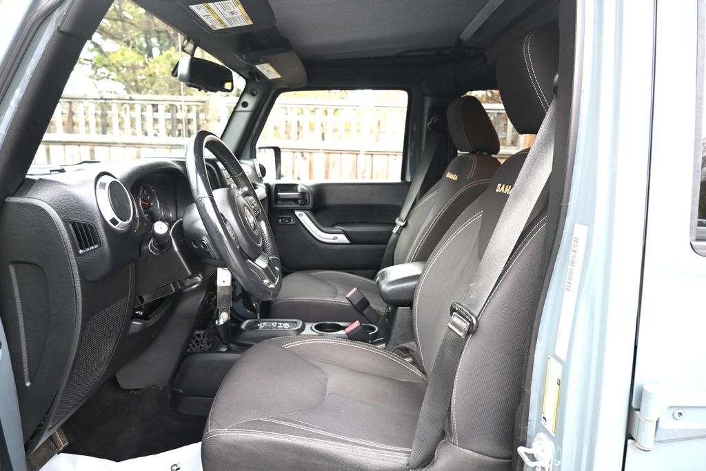 Thumbnail: 2015 Jeep Wrangler - 3