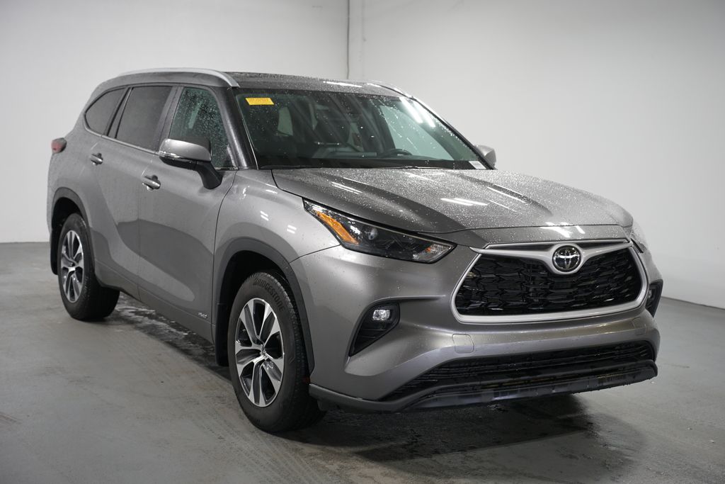 Thumbnail: 2025 Toyota Highlander - 3