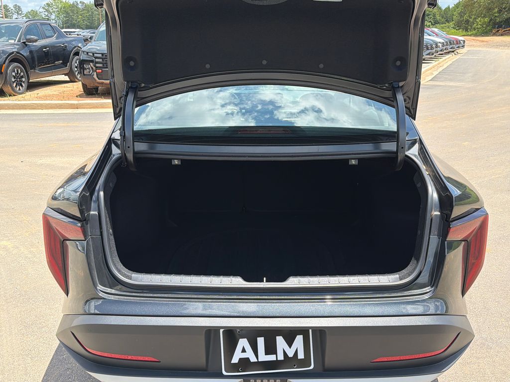 Used 2025 Gray Kia LXS image 18