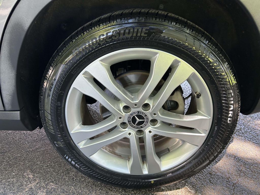 Used 2018 Gray Mercedes-Benz GLA 250 image 7