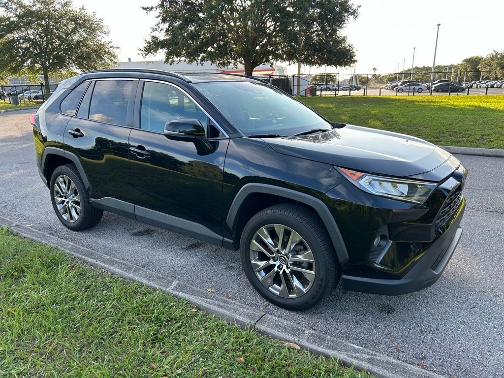 Thumbnail: 2020 Toyota RAV4 - 7