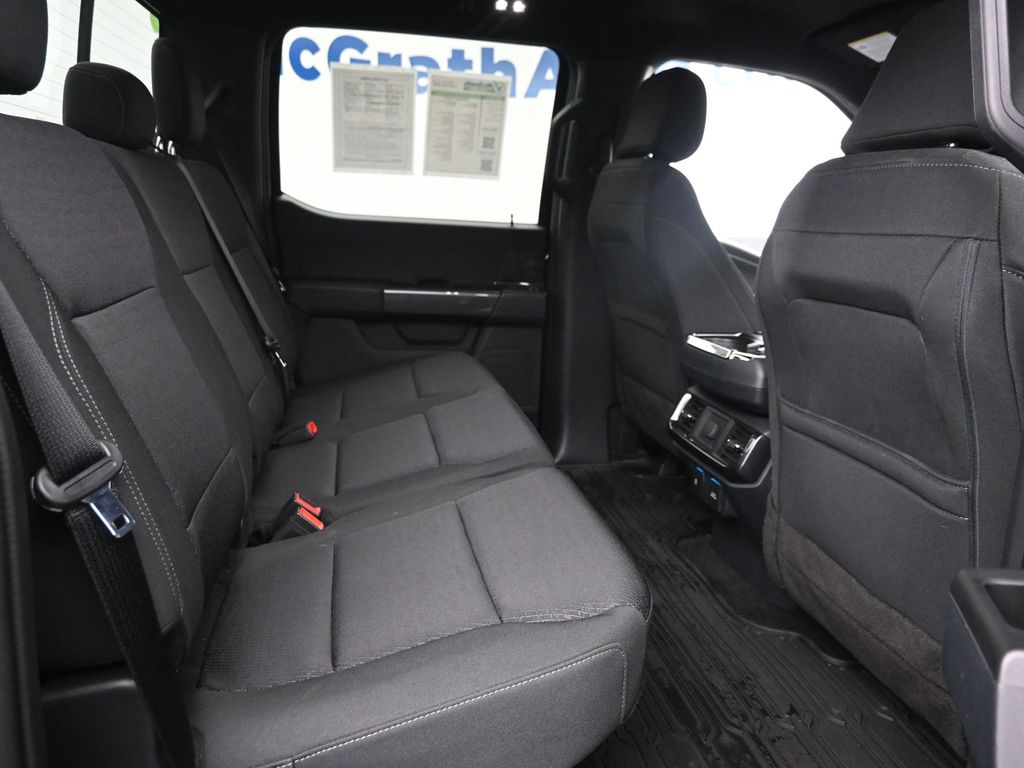 Certified Used 2022 Black Ford XLT image 8