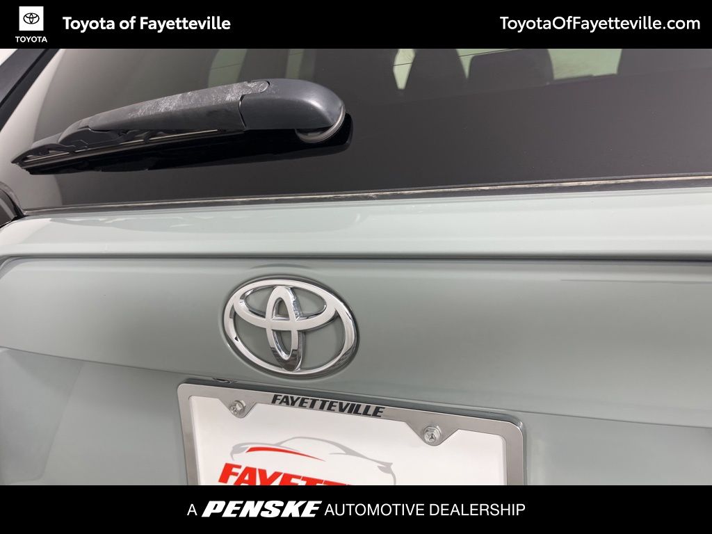 Thumbnail: 2021 Toyota RAV4 - 10