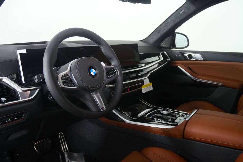 Thumbnail: 2027 BMW X7 - 12
