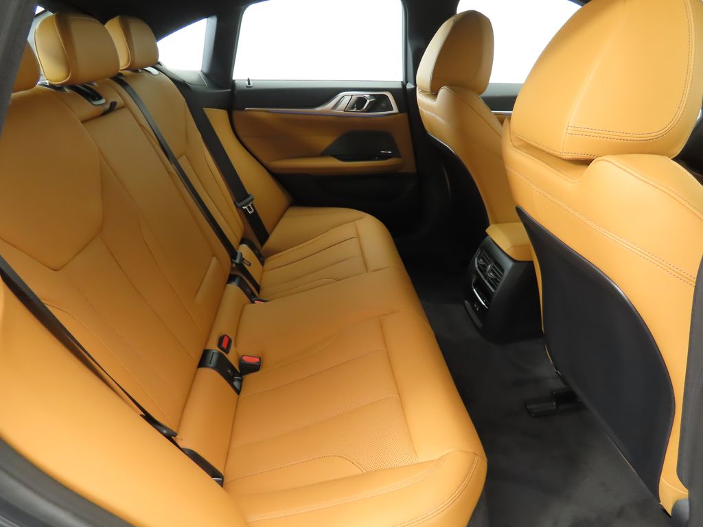 Thumbnail: 2026 BMW i4 - 22