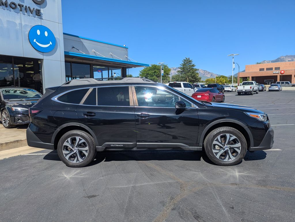 2022 Subaru Outback Limited XT 2