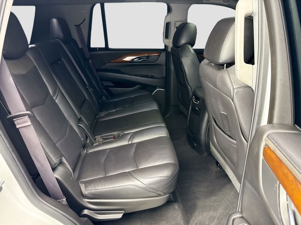 Thumbnail: 2016 Cadillac Escalade - 21