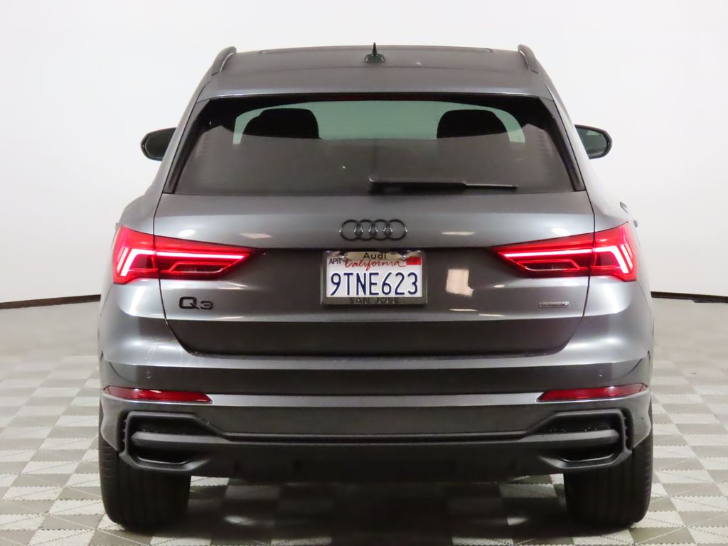 Thumbnail: 2025 Audi Q3 - 4