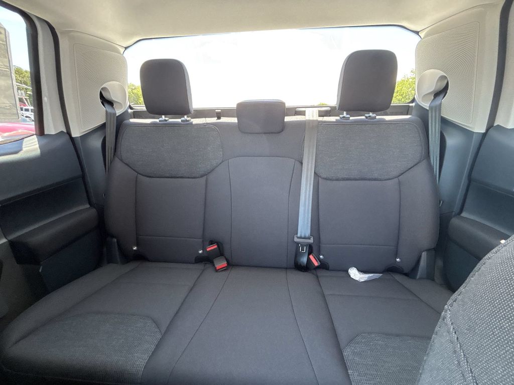 New 2026 Oxford White Ford XL image 25