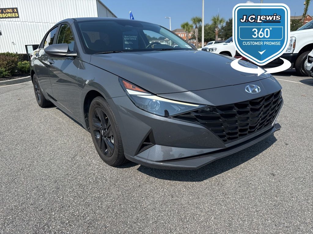 2023 Hyundai ELANTRA SEL