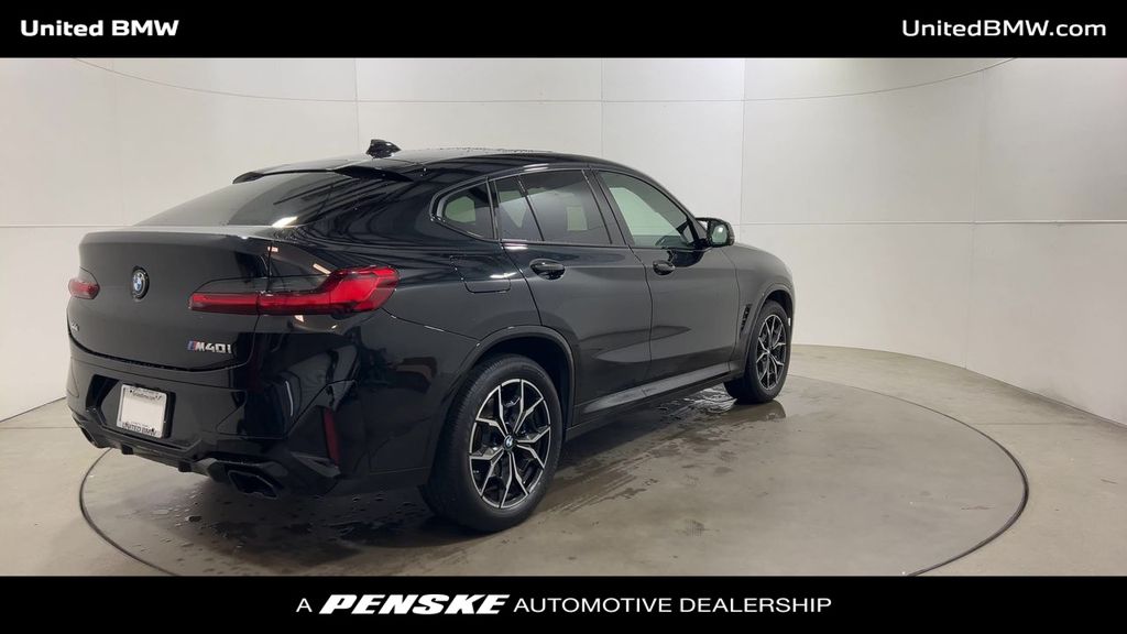 2024 BMW X4 M40i 8
