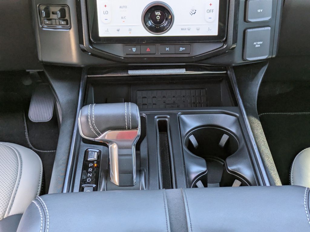 2025 Ford F-150 Lightning Platinum