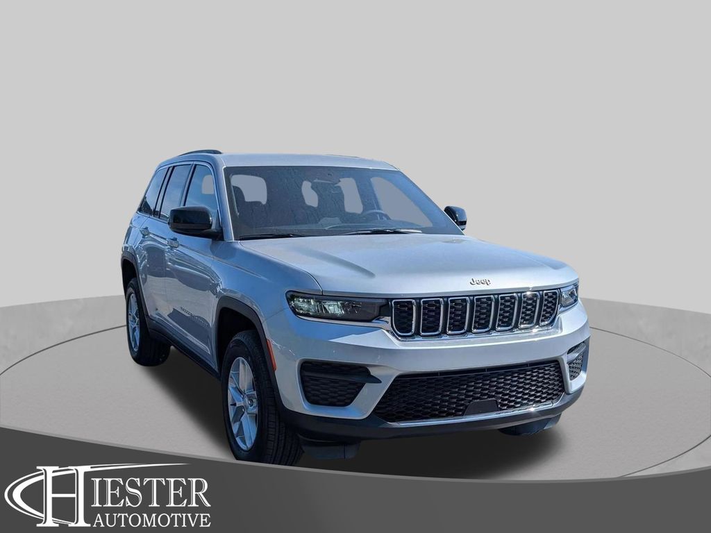 Silver Zynith 2026 Jeep Grand Cherokee SUV / Crossover Four-Wheel Drive 8-Speed Automatic